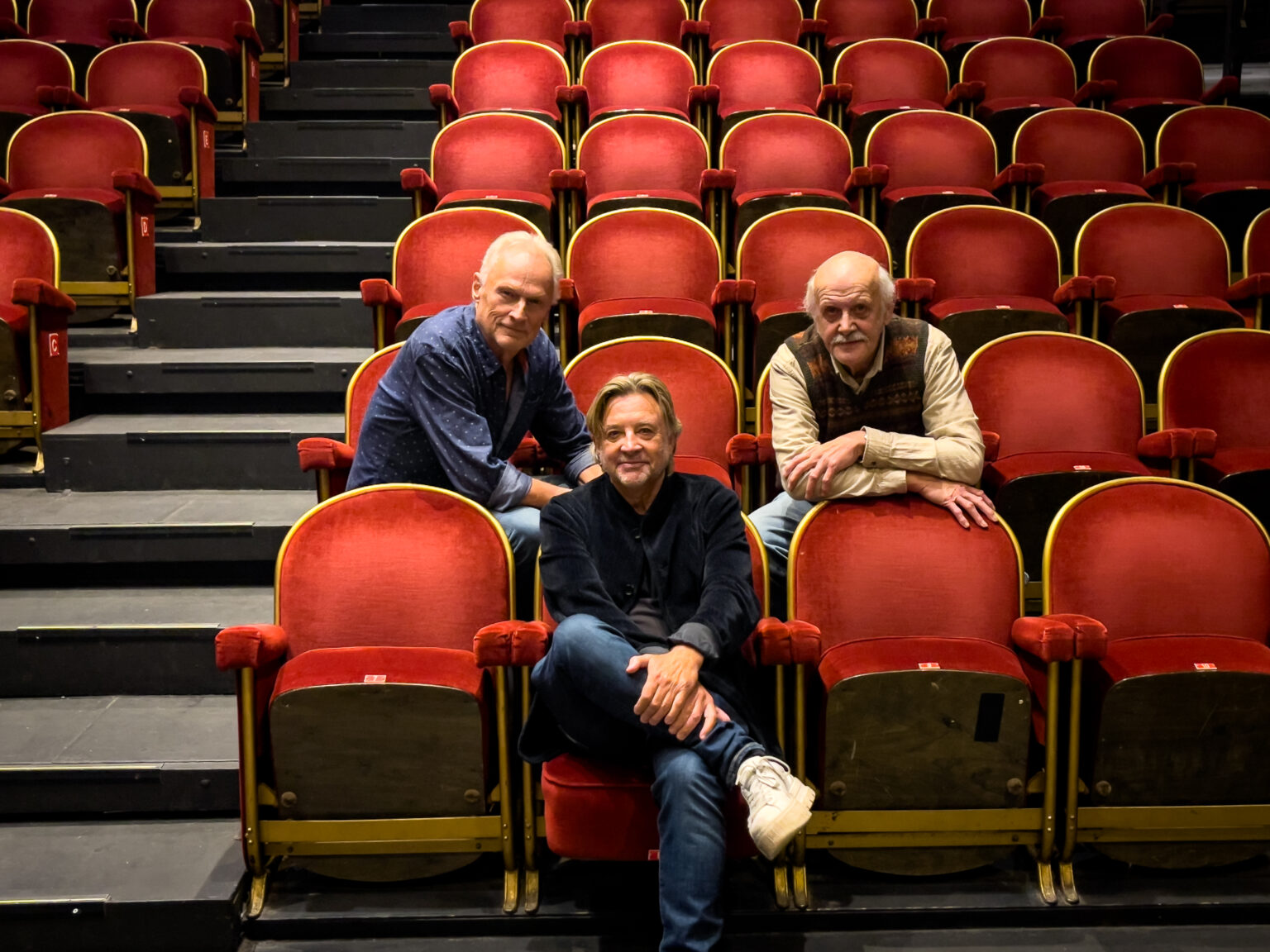 Onder leiding van Frank Van Laecke werkten Erik Goris en Carry Goossens de afgelopen weken toe naar de première van De Cochonnet, die zaterdag plaatsvindt - © Allemaal Cultuur