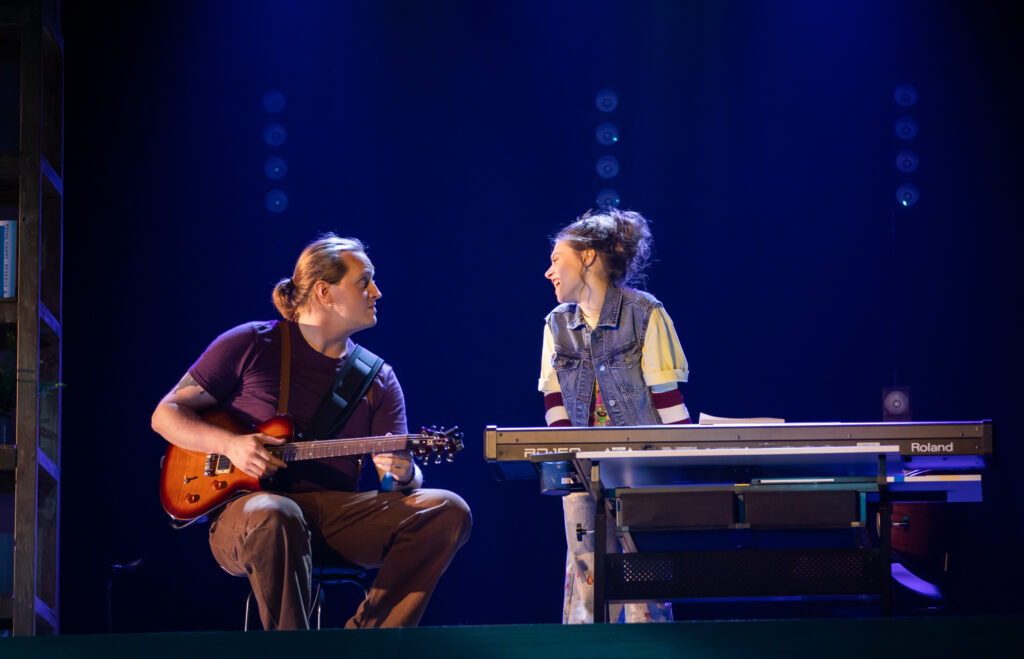Nathalie en Henry vinden elkaar in hun liefde voor muziek - © Goele Bormans