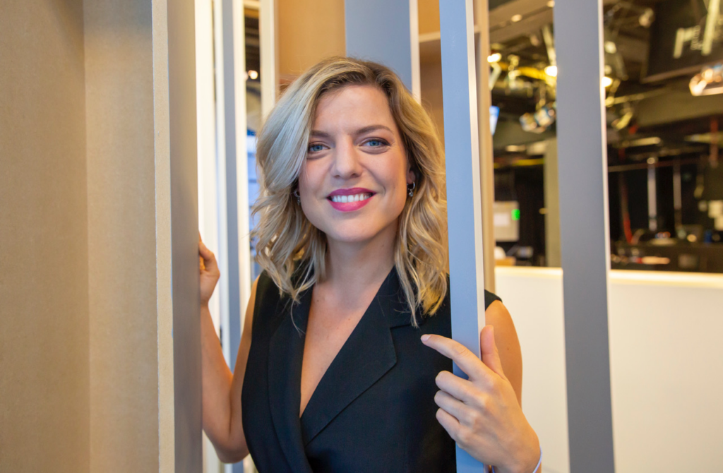 In het voorjaar van 2028 vertolkt Ella Leyers de titelrol in Hedda Gabler - © één zee