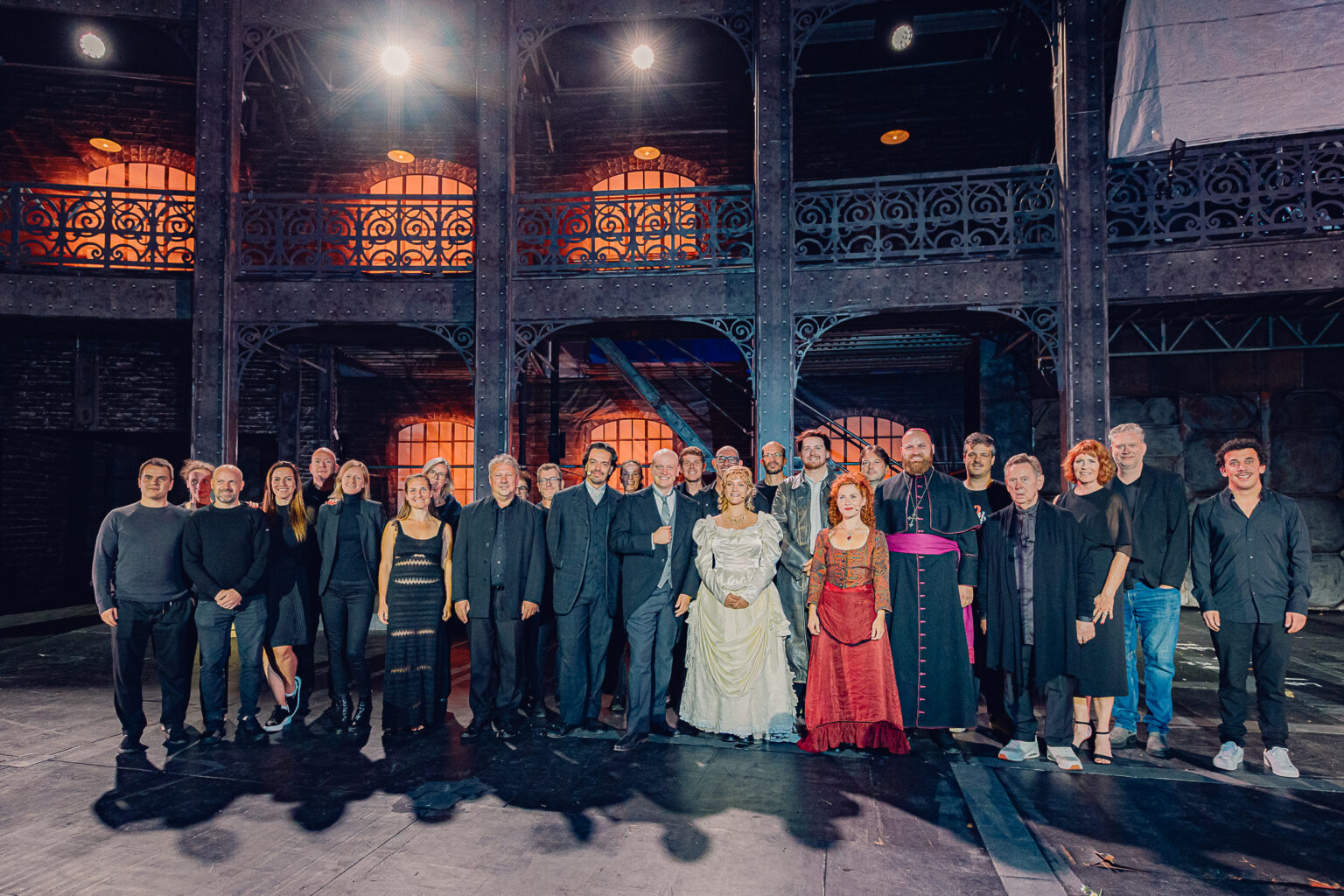 De cast en creatives van Jekyll & Hyde - © Steven Hendrix