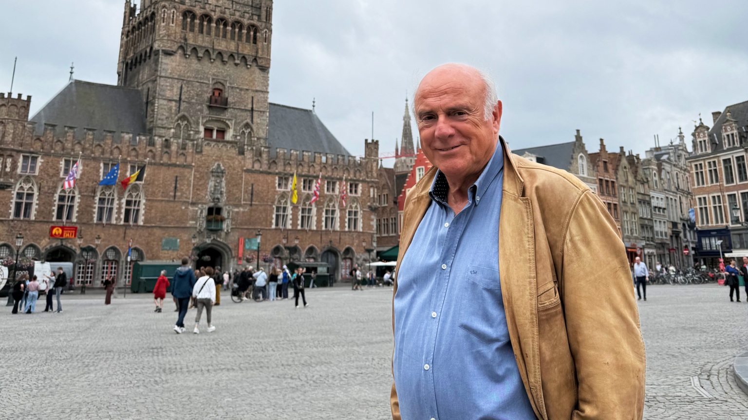 Herbert Flack neemt finaal afscheid van Aspe in Brugse Stadsschouwburg Op woensdag 10 februari 2027 neemt Herbert Flack definitief afscheid van Pieter Van In in 'zijn' Brugge - © Backstage Producties