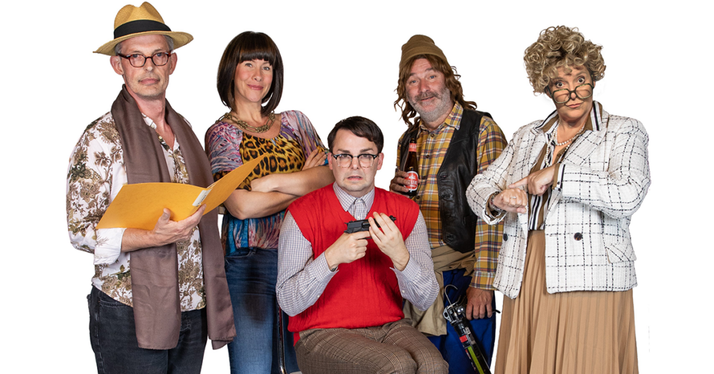 Frank De Kaey, Maike Boerdam, Thomas Van Goethem, Maarten Bosmans en Gerdy Swennen vormen de komende weken opnieuw liefhebberskring Ernst en Vermaak - © EWT-Theater