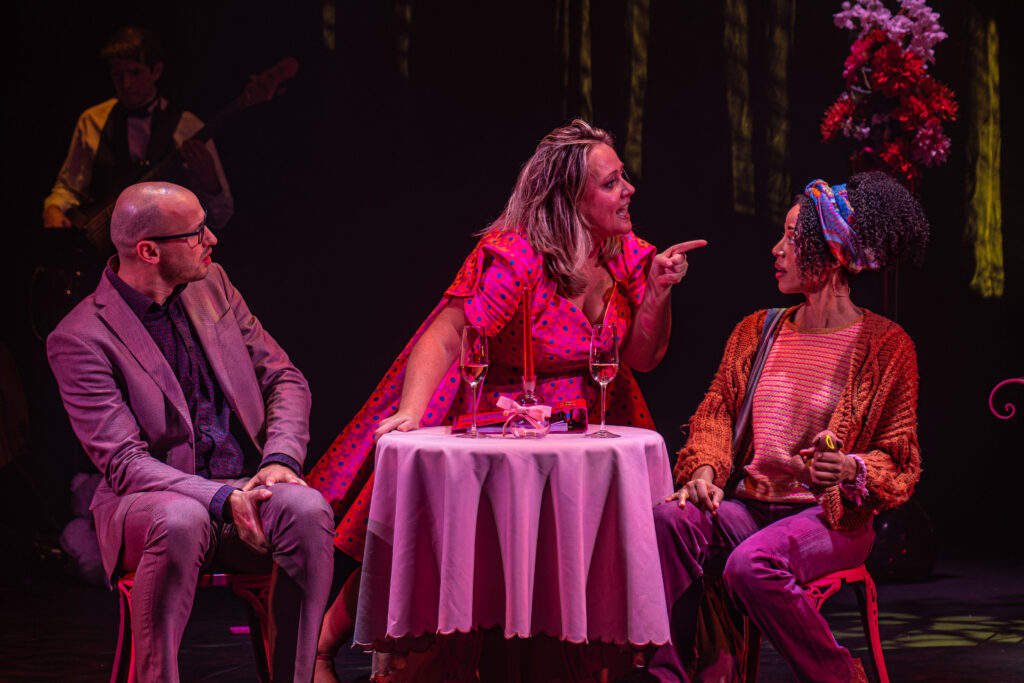 Wanneer blijkt dat 'het' er niet is, verandert de sfeer in Cupido's Pijl - © Wanne Synnave